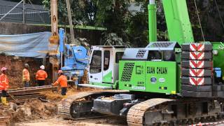 SENNEBOGEN  Special Purpose Civil Engineering 683 Telescopic Crawler Crane operating in Singapore [upl. by Liakim]