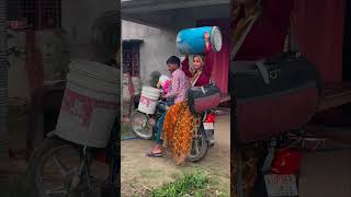 कुत्ता भी कनफ्यूज हो गया है😃😃 awadicomedy comedy funny [upl. by Solegna389]