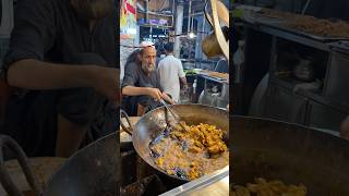 Peshawar Qissa khuwani Bazar Famous Pakorey😍 [upl. by Nagar539]