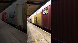 Rail Freight Train 🚊 zooming past Platform 1 in Tamworth Railway Station 🚉 UK [upl. by Enailil]