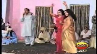 Saraiki Kamli Na La Akhiyan Asif shahzada satge drama dance [upl. by Imoyik]