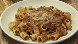 Lous Redos  Vegetarian Bolognese  Traditional Bolognese Redo [upl. by Rolan]