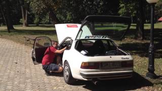 Rear hatch tailgate opening in Porsche 944 [upl. by Pry7]