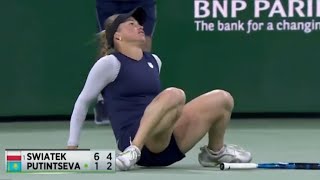 PUTINTSEVA CAUGHT CHEATING VS 🇵🇱 ŚWIĄTEK INDIAN WELLS R16 UMPIRE ASKS HER TO STOP AT CHANGEOVER [upl. by Liu]