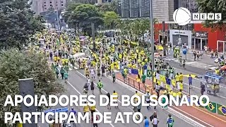 Apoiadores de Bolsonaro participam de ato na Avenida Paulista [upl. by Atirat]